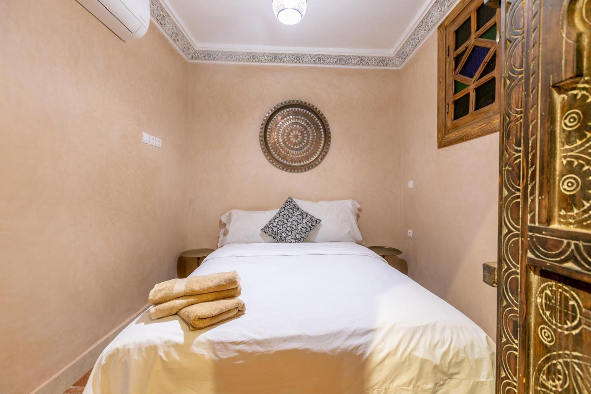 Riad Dali Marrakesh Bagian luar foto